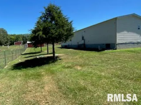 15996 E Austin Rd, Mount Vernon, IL 62864 photo 8