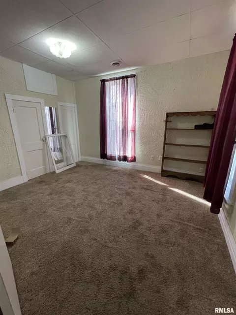 412 1st St, Carmi, IL 62821 photo 16