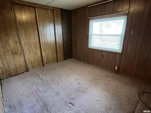 1107 S Marion St, Centralia, IL 62801 photo 5