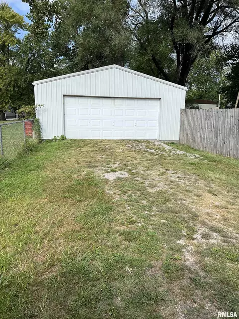 1107 S Marion St, Centralia, IL 62801 photo 11