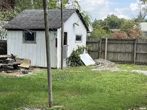 1107 S Marion St, Centralia, IL 62801 photo 13