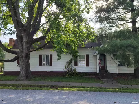 410 Harrison St, Vergennes, IL 62994