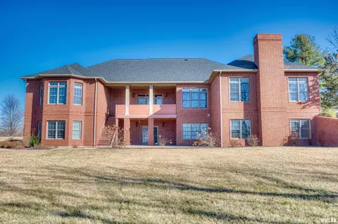 107 Stone Lake Dr, Makanda, IL 62958