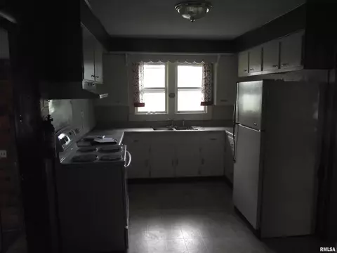 601 Washington Ave, Dowell, IL 62927 photo 6