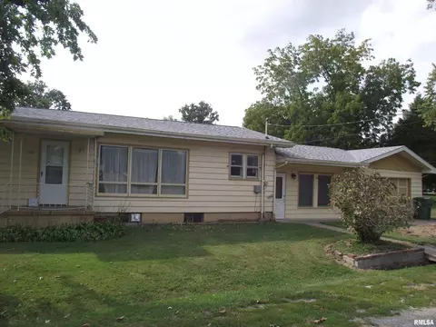 601 Washington Ave, Dowell, IL 62927 photo 2