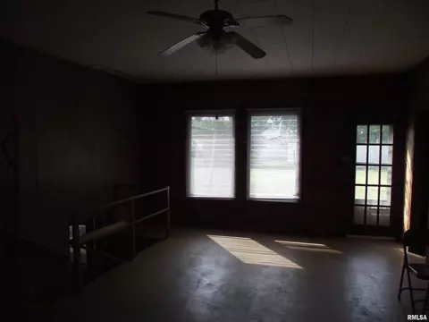 601 Washington Ave, Dowell, IL 62927 photo 16