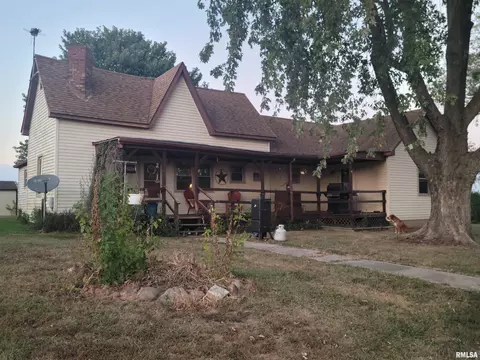 3566 E County Road 895 Rd, Mcleansboro, IL 62859