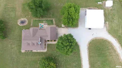 5525 Cedar Rd, Kell, IL 62853 photo 3