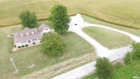 5525 Cedar Rd, Kell, IL 62853