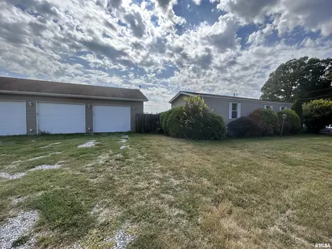 4165 E Richview Rd, Woodlawn, IL 62898