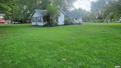 307 S Cherry St, Iuka, IL 62849 photo 24