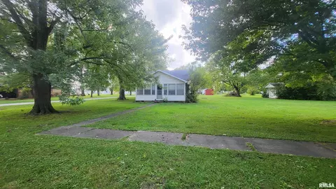 307 S Cherry St, Iuka, IL 62849 photo 25