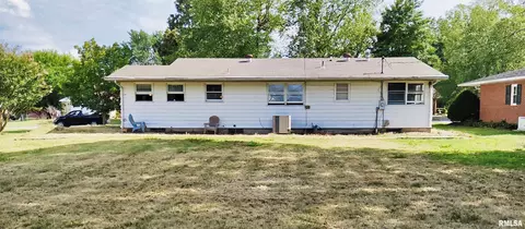 207 Baker Dr, Metropolis, IL 62960 photo 4