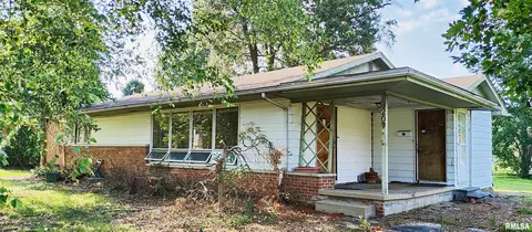 207 Baker Dr, Metropolis, IL 62960 photo 2