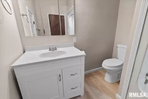 1309 Walnut St, Eldorado, IL 62930 photo 6