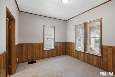 1309 Walnut St, Eldorado, IL 62930 photo 5