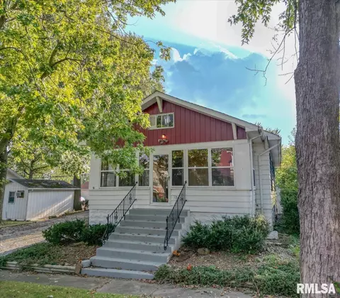 1309 Walnut St, Eldorado, IL 62930