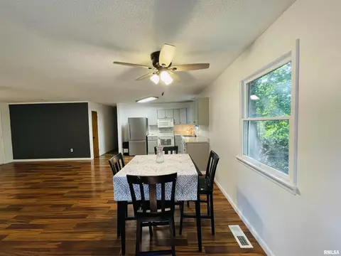 709 Maple St, Mount Vernon, IL 62864 photo 13