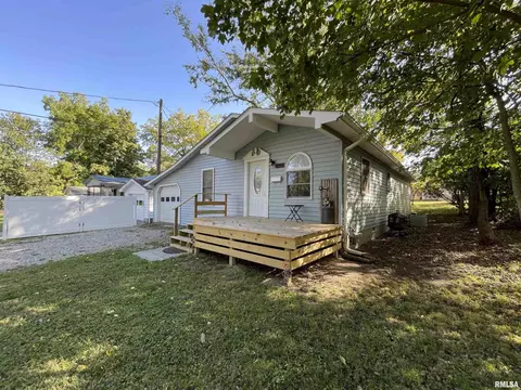 709 Maple St, Mount Vernon, IL 62864 photo 4