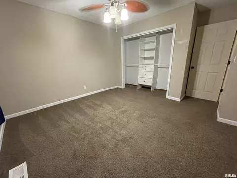 709 Maple St, Mount Vernon, IL 62864 photo 21