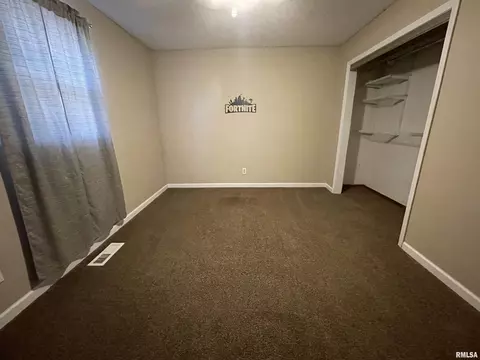 709 Maple St, Mount Vernon, IL 62864 photo 18