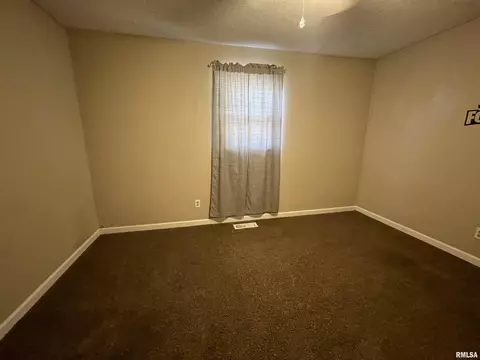 709 Maple St, Mount Vernon, IL 62864 photo 17