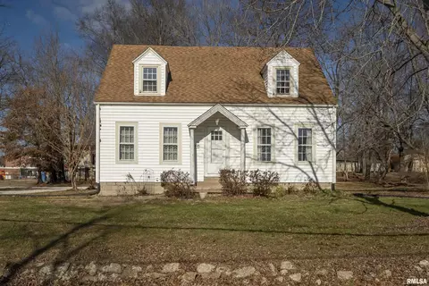 1104 Marion St, Carterville, IL 62918