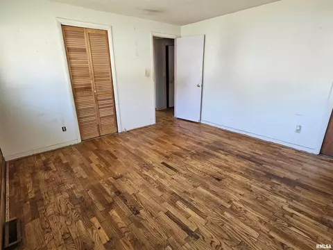 1017 E 6th St, Metropolis, IL 62960 photo 9