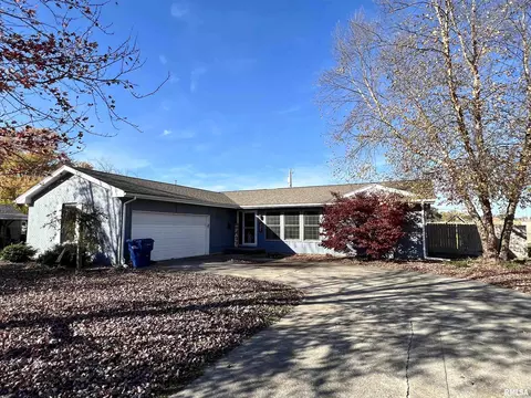 201 Cameo Ln, Carmi, IL 62821 photo 1