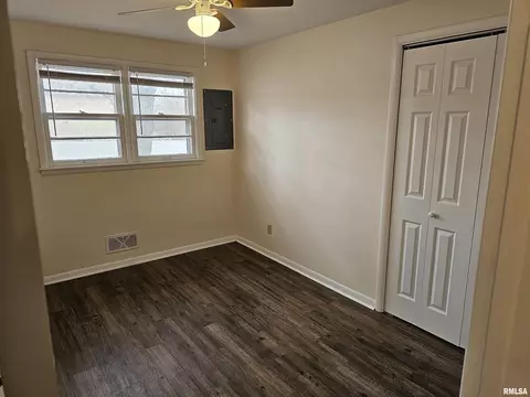45 W Crownview, Mount Vernon, IL 62864 photo 10