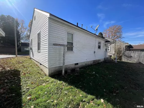 311 E 12th St, Metropolis, IL 62960 photo 3