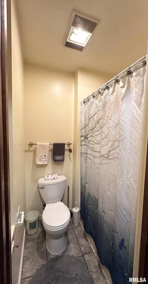 527 E 4th St, Centralia, IL 62801 photo 13