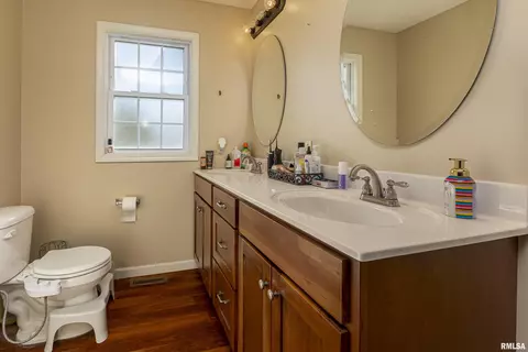 2 Holly St, Dahlgren, IL 62828 photo 13