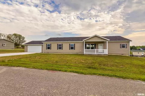 5673 Arctic Fox Dr, Carterville, IL 62918