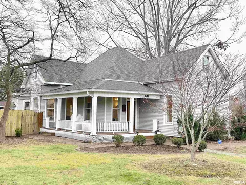 2203 Division St, Murphysboro, IL 62966 photo 2