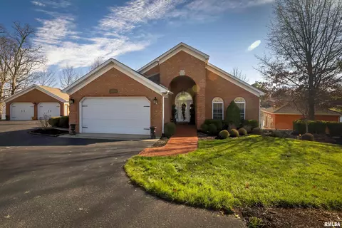 1250 Howard Rd, Marion, IL 62959
