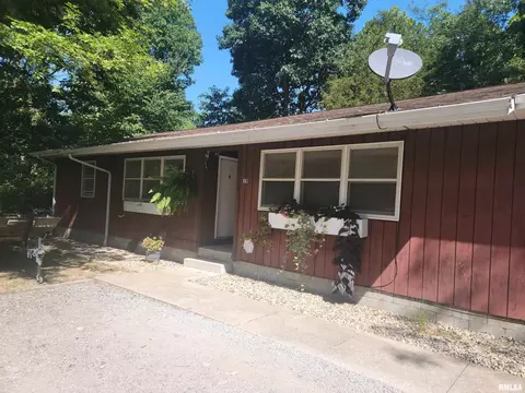 19 Jaros Ln, Makanda, IL 62958