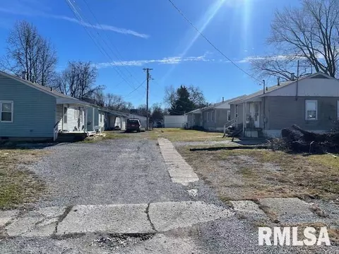 3 Court F St, Herrin, IL 62948