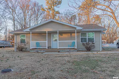 48 Devonia Dr, Centralia, IL 62801 photo 1