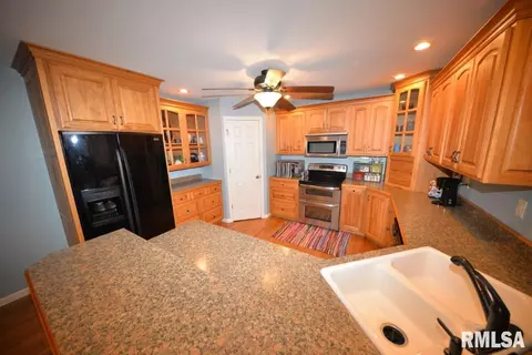 17806 E Shadow Lake Rd, Mount Vernon, IL 62864 photo 14