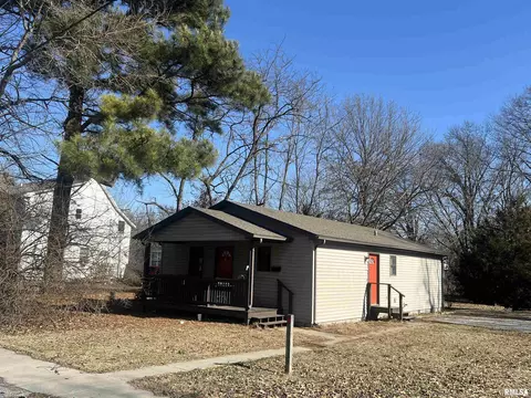 307 S James St, Carbondale, IL 62901