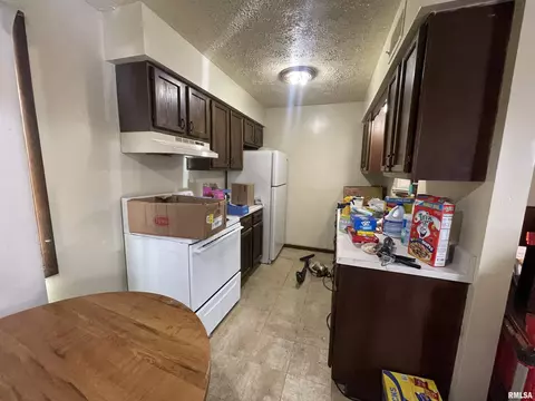 609 N 9th St, Herrin, IL 62948 photo 9