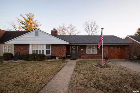 1903 Richview Rd, Mount Vernon, IL 62864