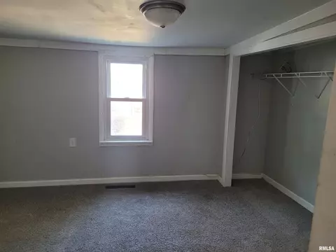 605 W Cherry St, Herrin, IL 62948 photo 9