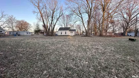 905 E Kell St, Centralia, IL 62801 photo 1
