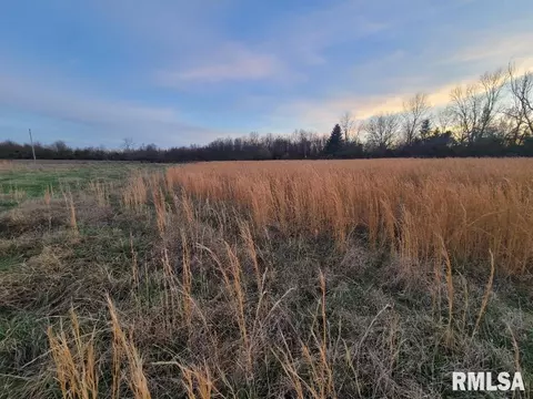 000 Airport Rd, Mcleansboro, IL 62859