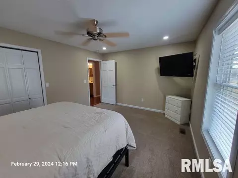801 Bramlet St, Eldorado, IL 62930 photo 13