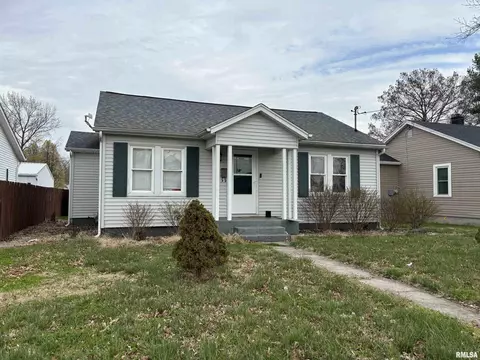 606 N 16th St, Murphysboro, IL 62966