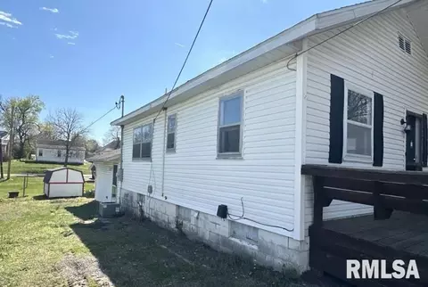 403 E Cedar Ave, Du Quoin, IL 62832 photo 5