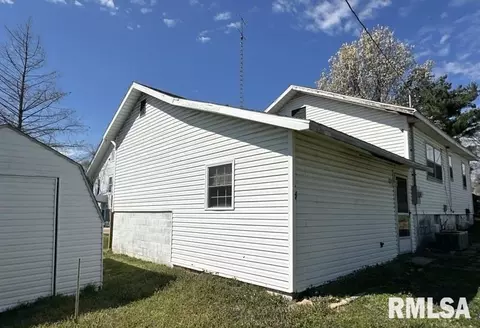 403 E Cedar Ave, Du Quoin, IL 62832 photo 8